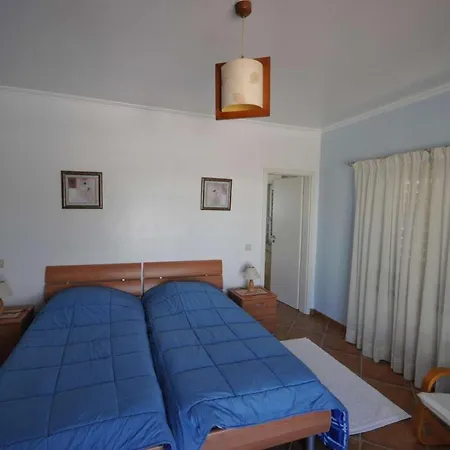 Villa Sleeps 6 With Pool Air Con And Wifi *