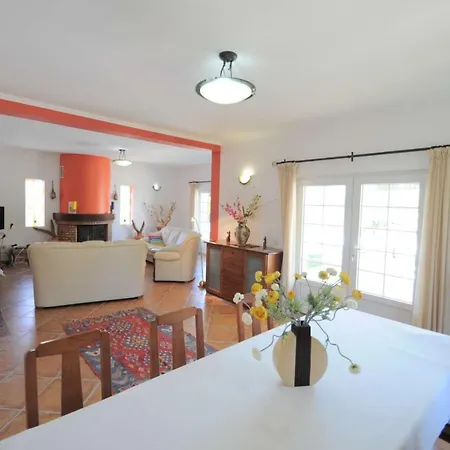 Sleeps 6 With Pool Air Con And Wifi * Vilamoura