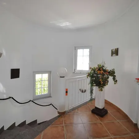Villa Sleeps 6 With Pool Air Con And Wifi
