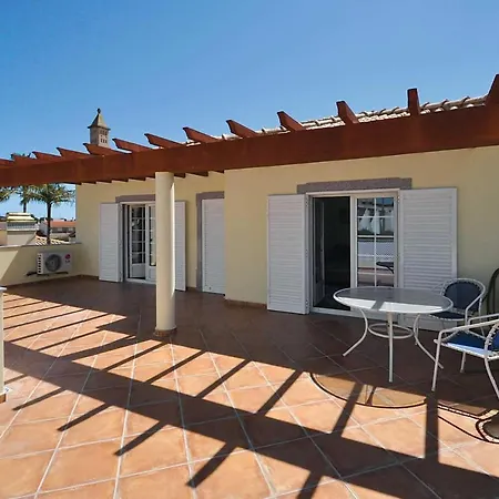 Villa Sleeps 6 With Pool Air Con And Wifi *