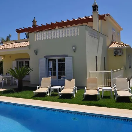 Sleeps 6 With Pool Air Con And Wifi Villa